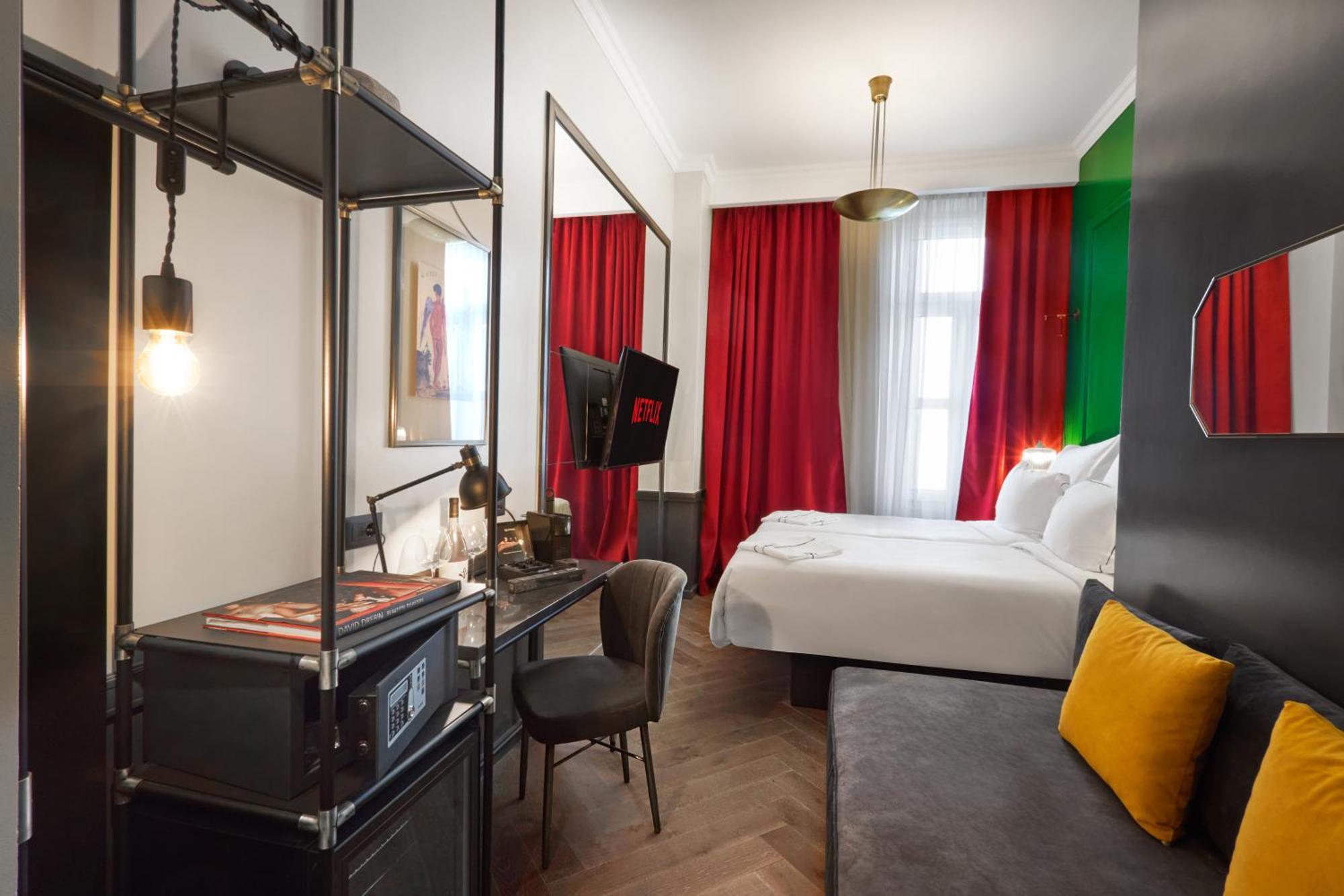 Готель Soho Athinas 60 Афіни Екстер'єр фото